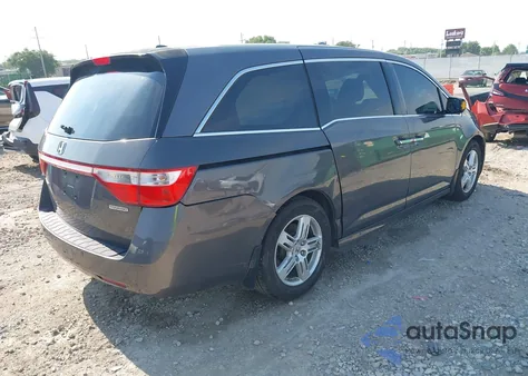 2013 Honda Odyssey Touring/Touring Elite z USA, uszkodzony, nr VIN 5FNRL5H98DB080296